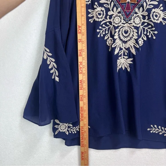 Johnny Was Workshop Silk Top Tunic Embroidered V-Neck Navy Blue Boho Size S - Picture 8 of 9